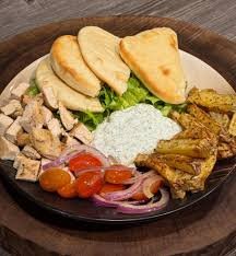 Halal chicken pita platter in Queens, NY